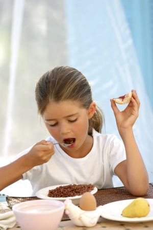 Beneficios del desayuno en los niños saludables