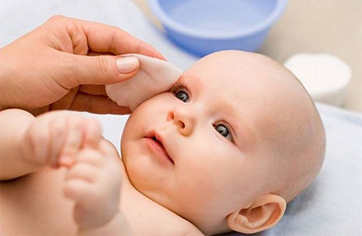 Cómo limpiar ojos Bebé