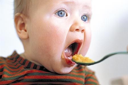 Cómo debe ser la alimentación de un niño para que crezca saludable