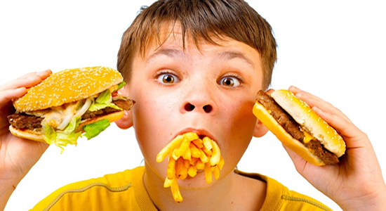 La comida rápida en niños y los daños a su salud