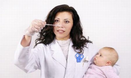 Cuando llevar un bebé al pediatra