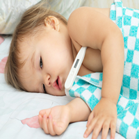 Cómo bajar la fiebre de un Bebé