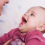 Como aprenden a hablar los ninos