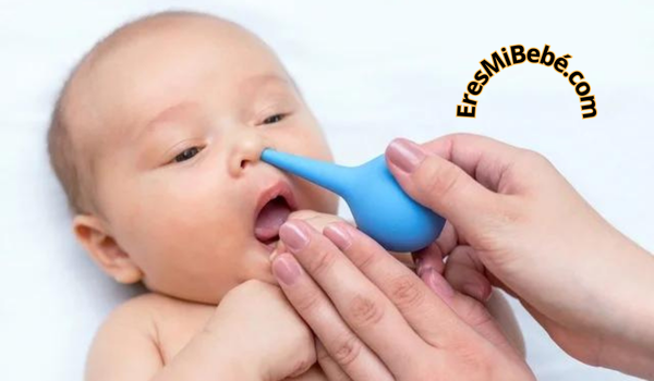 Cómo hacer un lavado nasal casero para Bebe